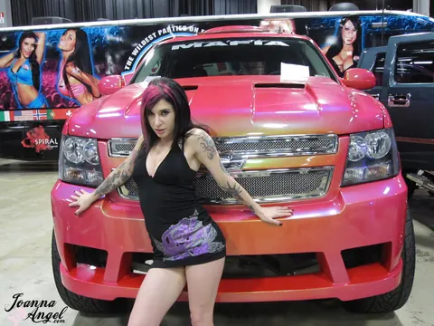 Joanna Angel: Tattooed MILFs in Boots and Glasses Kiss and Fool Around – photo 9 of 15