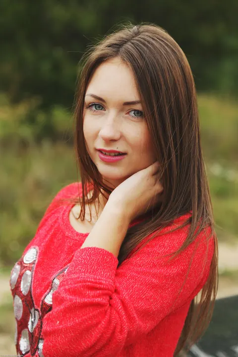 Alexa Day: Russian Brunette in Jeans Spreads Her Pussy Outdoors – photo 19 of 21