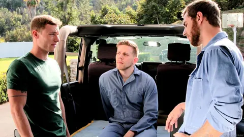 Two Men Kiss, Finger, and Fuck in a Car – photo 7 of 21