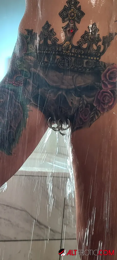 Marie Bossette: Tattooed MILF Shows Her Pierced Pussy in the Shower – photo 16 of 16