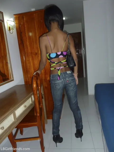 Slim Ebony Trans Woman Poses Nude in the Bathroom – photo 3 of 17
