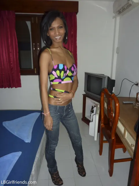 Slim Ebony Trans Woman Poses Nude in the Bathroom – photo 7 of 17