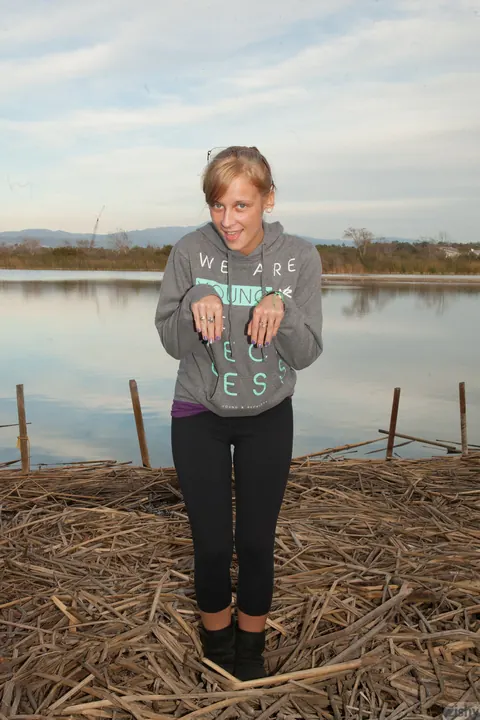 Alice Wonder: Slim Brunette in Yoga Pants and Glasses Flashes Outdoors – photo 2 of 11