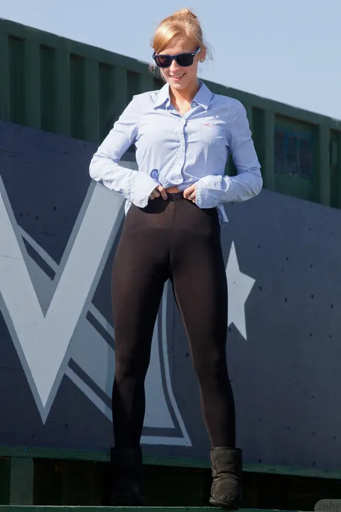 Alice Wonder: Slim Brunette in Yoga Pants and Glasses Flashes Outdoors – photo 11 of 11