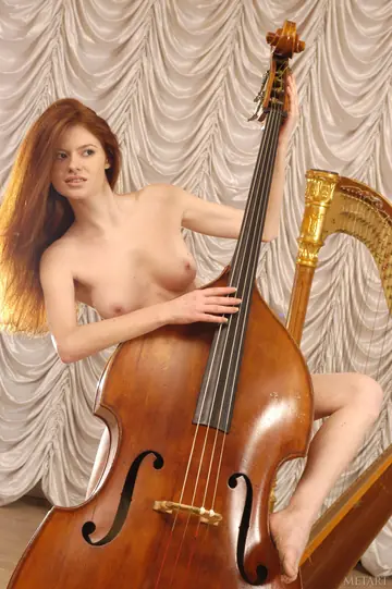 Blonde with Big Tits Poses Nude for Glamour Shots