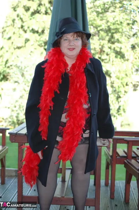 European MILF Unhooks Her Bra and Poses in Stockings – photo 3 of 20