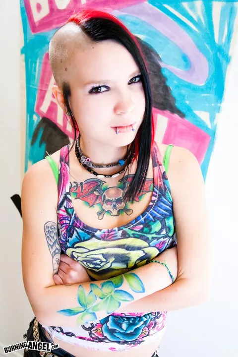 Tara Toxic: Tattooed Brunette Pulls Panties Aside to Spread Her Pussy Wide – photo 1 of 17
