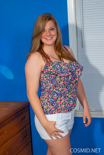Jessica Case – Redhead BBW Strips Out of Her Panties and Flaunts Her Big Tits