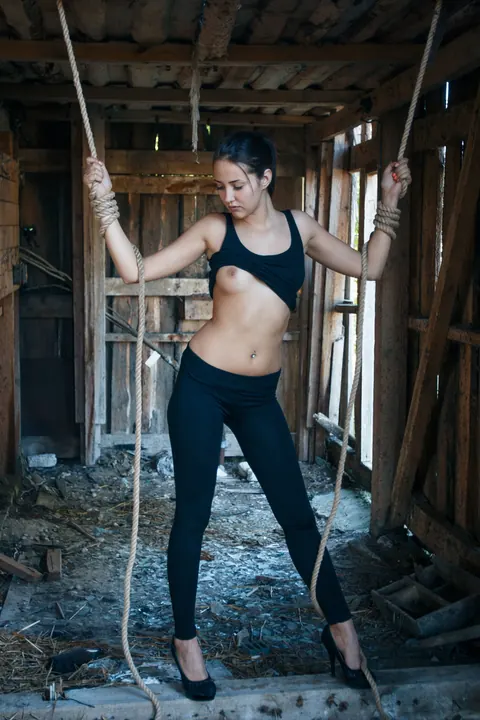 Patricia Sun: Skinny Lesbians in Yoga Pants Lick and Finger in a Barn – photo 4 of 21