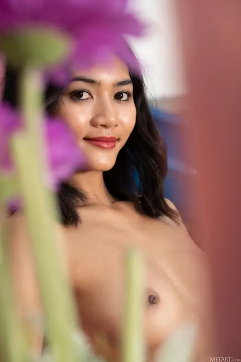 Thai Woman with Natural Tits Strips Nude Outdoors – photo 12 of 21