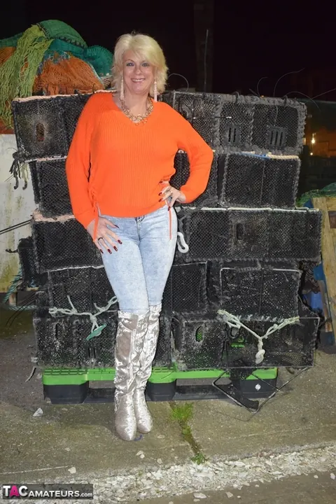 Mature Blonde in Lingerie, Jeans and Over-Knee Boots Strips Outdoors – photo 4 of 16