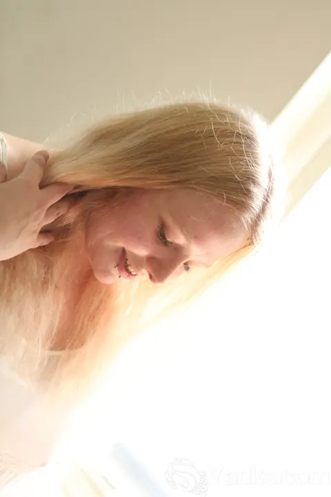 Lea Nights: Chubby Blonde MILF in a Skirt Fingers Her Pussy – photo 2 of 15