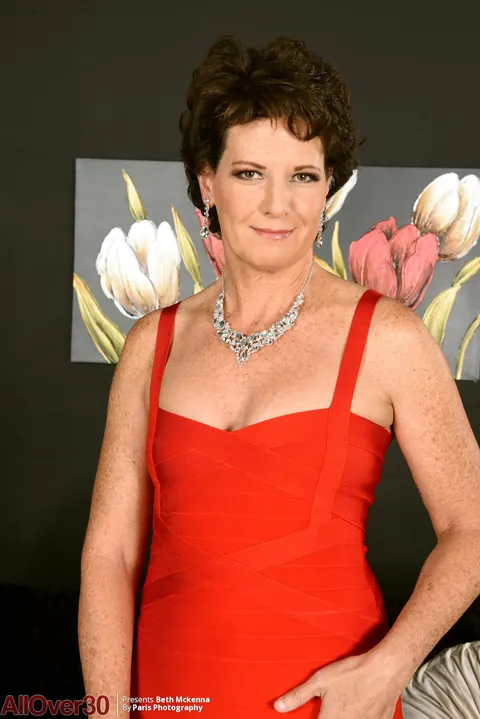 Beth Mckenna: Mature Brunette Strips Out of Her Skirt and Spreads – photo 1 of 16