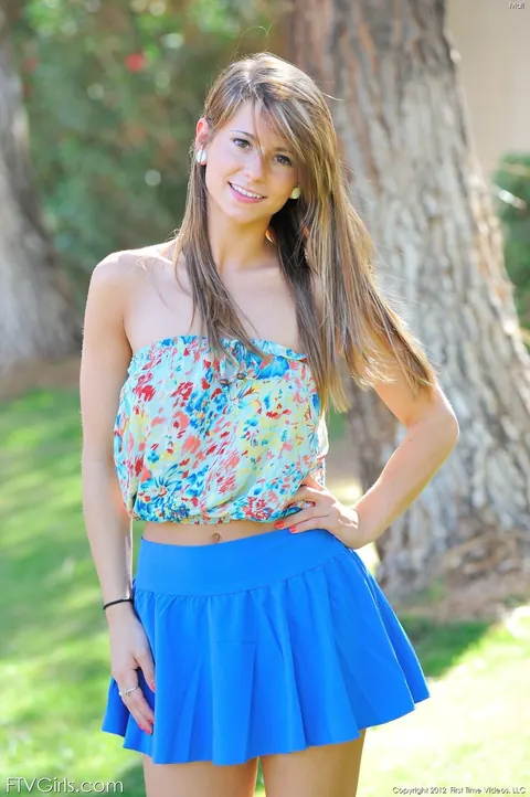 Mali Myers: Tanned PAWG Brunette in a Skirt Spreads Her Legs Outdoors – photo 19 of 20
