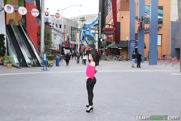Slim Brunette Sucks and Rides Outdoors for a Facial