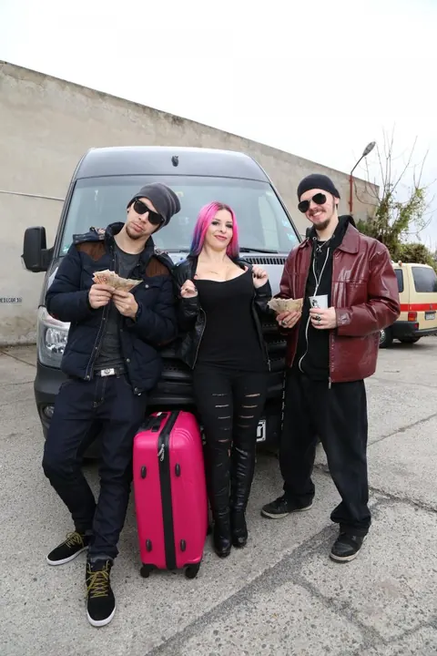 Aviva Rocks: Busty German Redhead Gets Fucked on the Bus – photo 1 of 20