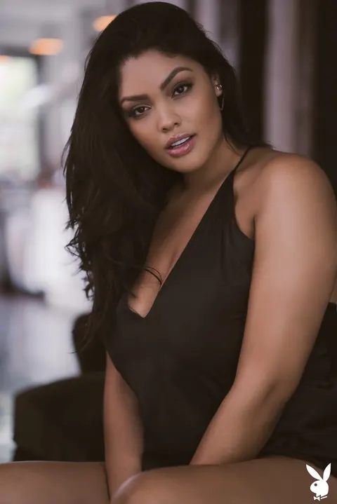 Jocelyn Corona: Tall Latina Brunette with Big Natural Tits Poses in Clothes – photo 10 of 20