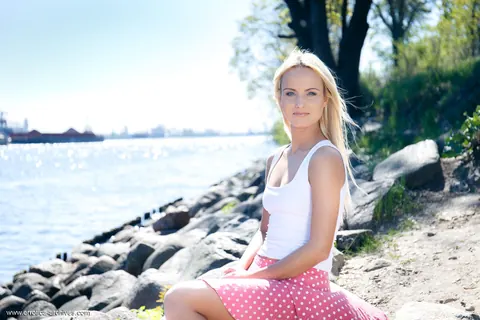Sophia Sonne: Blonde with Small Natural Tits Spreads Her Shaved Pussy on the Beach – photo 1 of 16