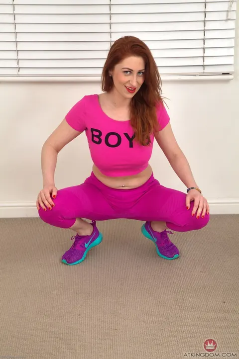 Redhead PAWG in Yoga Pants Spreads Her Hairy Pussy – photo 2 of 21