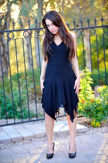 Shana Lane – Thick Brunette Flashes Her Big Tits and Ass in a Skirt Outdoors