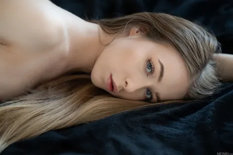Nata Ocean: Brunette with Small Natural Tits Bares Chest and Spreads Her Pussy – photo 21 of 21