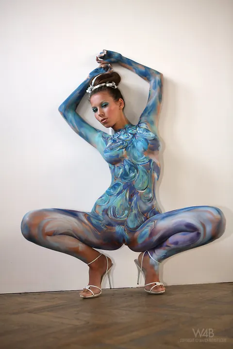 Lizzie Ryan: Czech Brunette with Big Natural Tits Poses in Heels and Spreads – photo 2 of 16