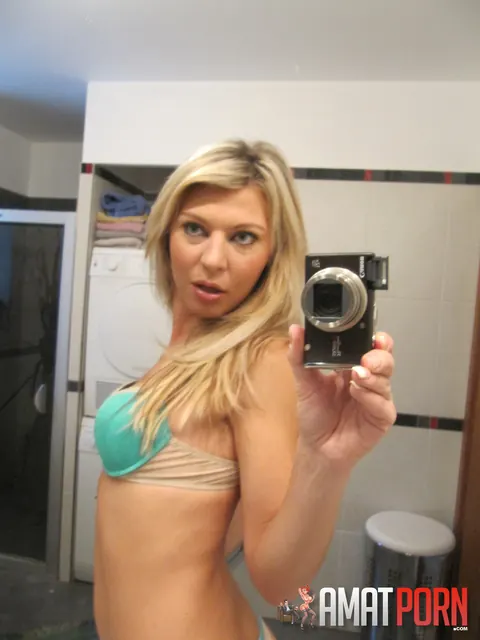 Busty Babe with Big Ass Spreads in Panties for Selfies – photo 4 of 15