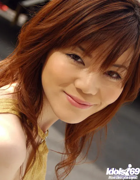 Kurara: Slim Japanese Brunette Uncovers Her Hairy Pussy in Lingerie – photo 1 of 12