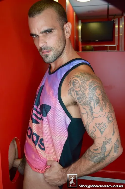 Thick Man with a Big Ass Gets Fucked Through a Gloryhole – photo 20 of 21