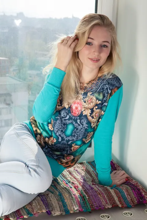 Leona Honey: Petite Blonde with Big Natural Tits Spreads by the Window – photo 2 of 20