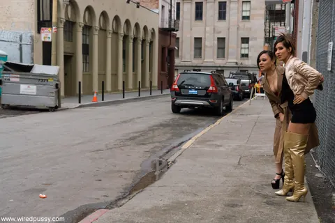 Amber Rayne: Petite Asian Latina Dominates and Licks Pussy Outdoors – photo 6 of 20