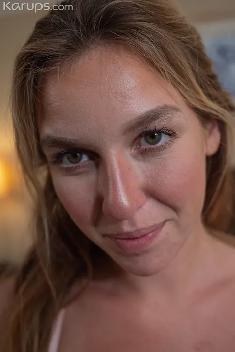Royce Swells: Blonde with Big Natural Tits Masturbates and Spreads – photo 1 of 20