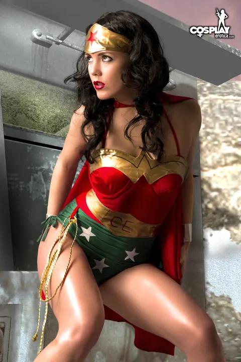 Brunette in Wonder Woman Cosplay Strips and Spreads – photo 4 of 12