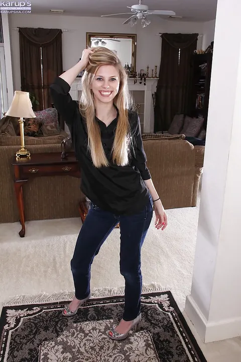 Kassie Kensington: Blonde with Natural Tits and Glasses Strips and Spreads – photo 2 of 16