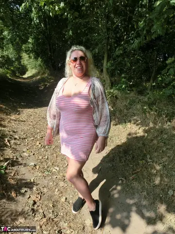 Blonde PAWG in Glasses Spreads Her Ass and Uses a Toy in the Forest