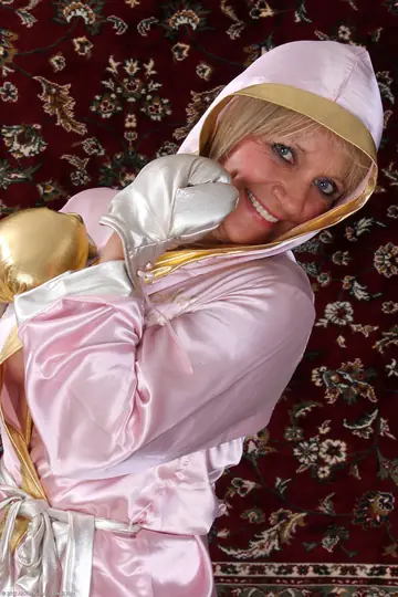Sherri Donovan – Blonde MILF Strips Out of Her Boxing Outfit to Expose Her Body