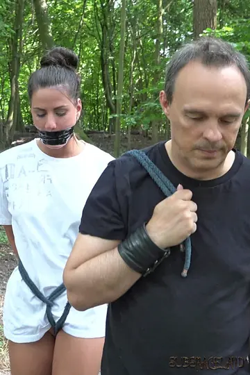 Athina – Brunette PAWG Takes Anal Doggy Style in the Forest Wearing Socks