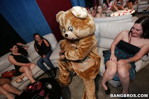 Party Girls in Costumes Suck Off Naked Strippers – photo 3 of 16