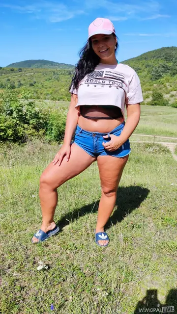 European PAWG Brunette Shows Her Big Natural Tits Outdoors
