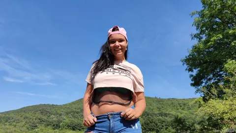 Sofia Lee: European PAWG Brunette Shows Her Big Natural Tits Outdoors – photo 2 of 20