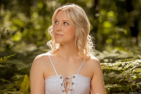 Nikki Hill: Ukrainian Blonde Poses Nude and Shows Her Small Natural Tits – photo 1 of 21