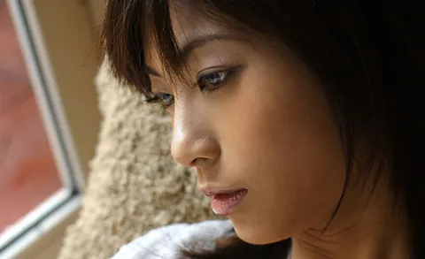Rin Suzuka: Japanese Babe with Big Natural Tits Spreads in a Skirt – photo 7 of 16