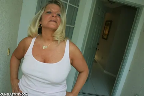 Mrs Robinson: Mature Blonde Takes a Facial After Deep Blowjob – photo 1 of 12