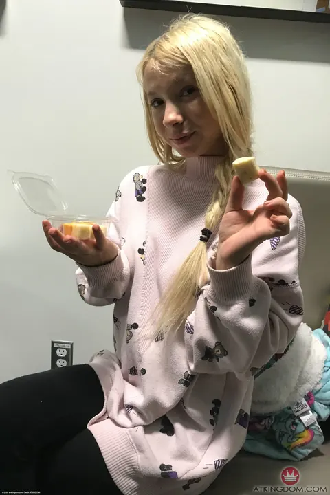 Kenzie Reeves: Blonde in Boots and Jeans Strips and Spreads Her Pussy – photo 2 of 20