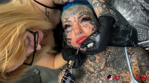 Amber Luke: Blonde with Natural Tits and Tattoos Spreads and Shows Face Tattoo – photo 7 of 16