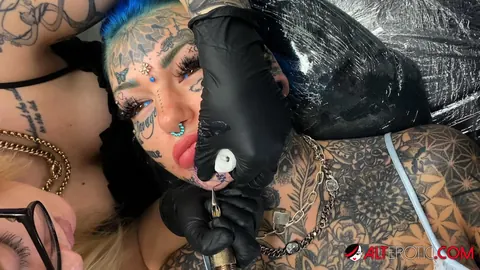 Amber Luke: Blonde with Natural Tits and Tattoos Spreads and Shows Face Tattoo – photo 1 of 16