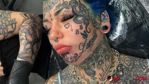Amber Luke: Blonde with Natural Tits and Tattoos Spreads and Shows Face Tattoo – photo 12 of 16