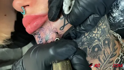 Amber Luke: Blonde with Natural Tits and Tattoos Spreads and Shows Face Tattoo – photo 8 of 16