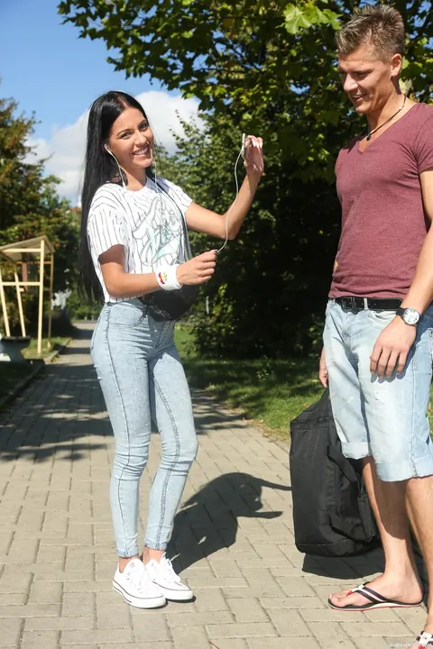 Eveline Dellai: Slim Brunette in Jeans Has Public Sex Outdoors – photo 5 of 21