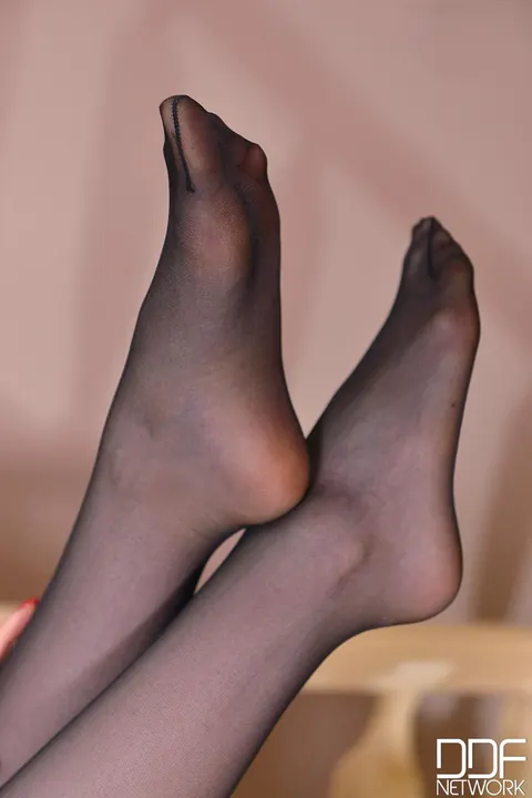 Stella Cox: British Brunette with Natural Tits Peels Off Her Stockings for Feet Play – photo 8 of 21